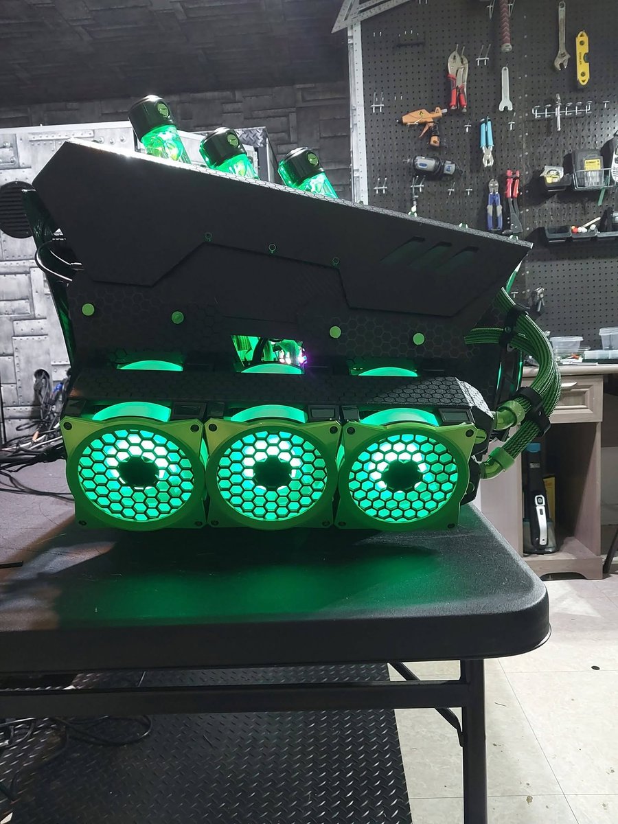 XPCMTeam's tweet photo. Alien Starship Power Core by Shanon James Thomas
#pcbuild #pcsetup #pcmodding #gamingpc #custompc #xpcm #watercooling #customloop https://t.co/VQuxwMK32l
