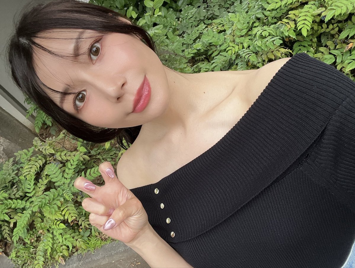 ayanokatou's tweet photo. 10月もよろしくお願いします！
今年もあっという間に終わりな気がする！ https://t.co/6jCtDND5fM