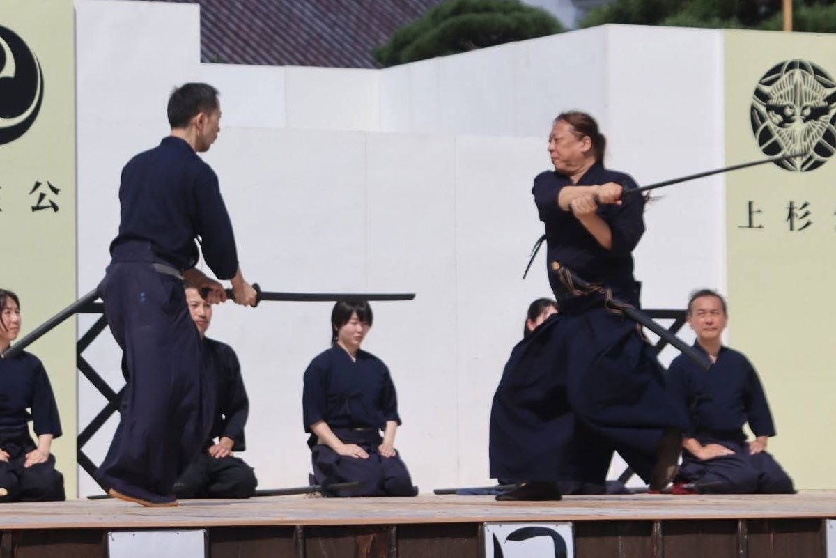 shieikan_'s tweet photo. 天然理心流試衛館、
會津鶴ヶ城古武道祭より
見学・体験・入門希望はお気軽に🌸

🔻稽古日
[新宿] 10/1,7,20,28 18時半
[日野] 10/24 13時半
[練馬] 10/4,31 13時
[京都] 10/25 13時半

⭐️演武
◼️10/14 梨木神社

#ならいごと
#古流剣術 #古武道 #新選組 #新撰組 https://t.co/hp5dLsdSIp