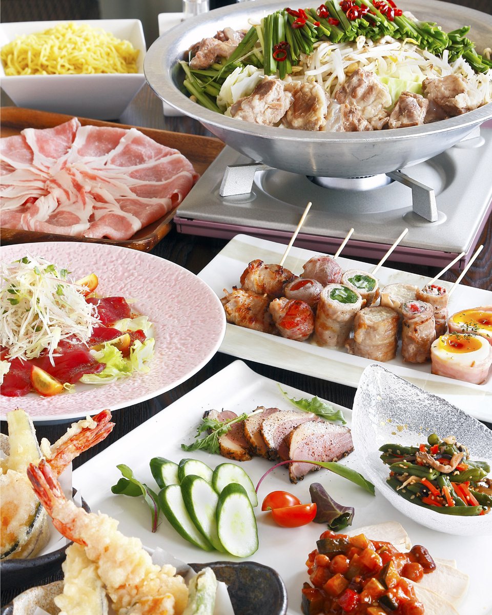 kit_cyan's tweet photo. 「野菜巻き串バル ぽっぽ」
阪南市下出605-1
https://t.co/pa9vjJbEF7
ㅤ
博多発祥の野菜巻き串のお店。1本1本手巻きにこだわった野菜巻き串や、女性に嬉しいコラーゲンたっぷりの煮込み豚軟骨が自慢のぽっぽでは、おつまみやその日仕入れた一品料理もたくさんあり、ついついお酒がすすむ。 https://t.co/BRyWdvVqNO
