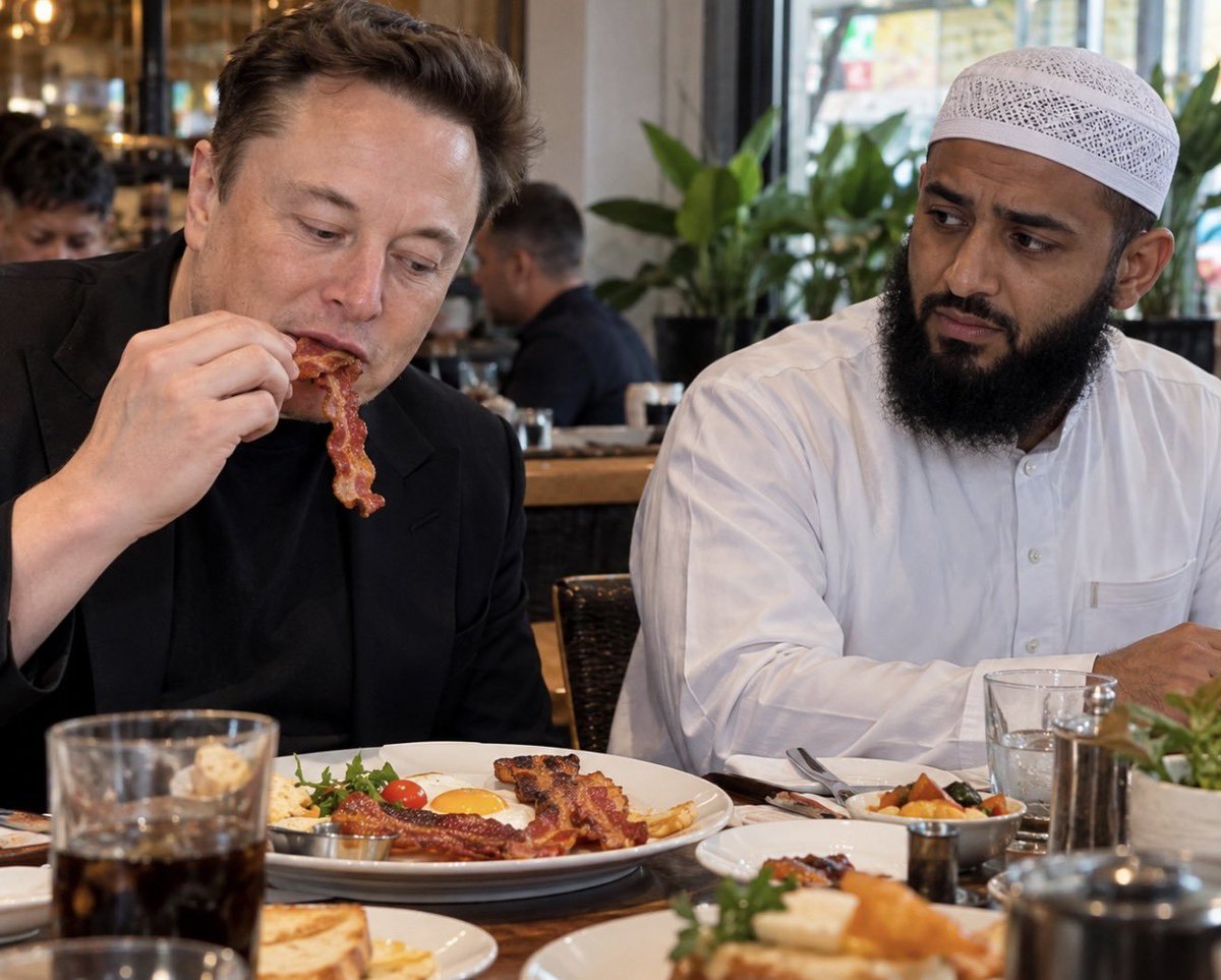 Musk_Xfx's tweet photo. If a Muslim colleague asked you not to eat pork at the same table because it conflicts with their beliefs, what would you do?

    A) Respect their request
    B) Continue eating it https://t.co/nefgWSp3ms