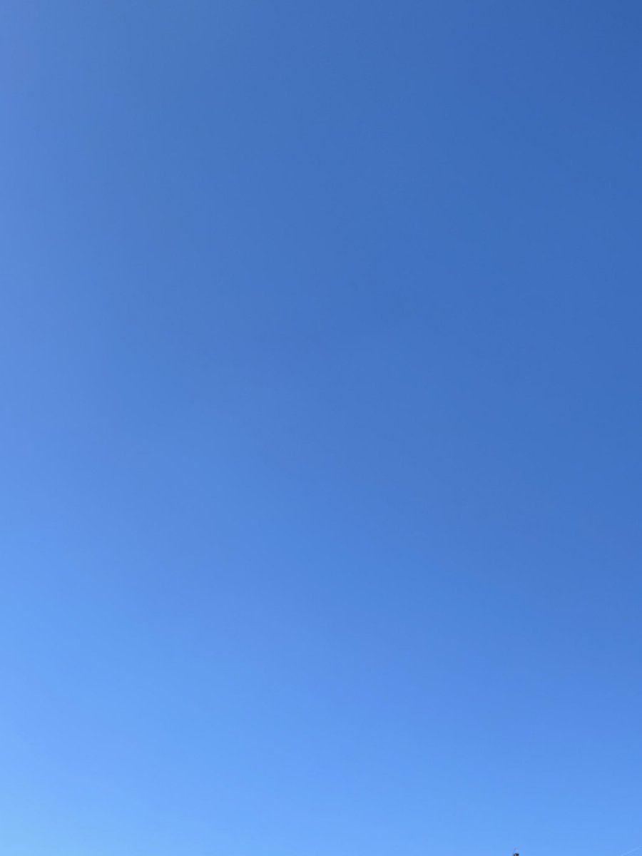 tabitaka18's tweet photo. 関東久しぶりに雲ひとつない青空で嬉しい。 https://t.co/AklJlIPhAT