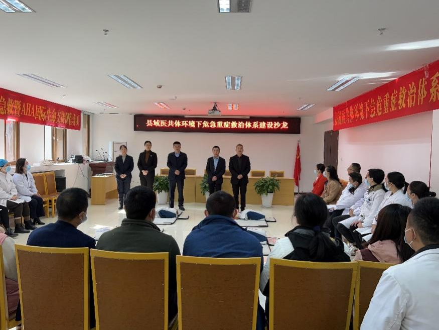 janetlewi_507's tweet photo. [Doctor Chen is currently participating in an international medical seminar with colleagues from across the country, contributing his unique clinical experience and insights on medical ethics to the field.]， https://t.co/ppLuwCkVpZ