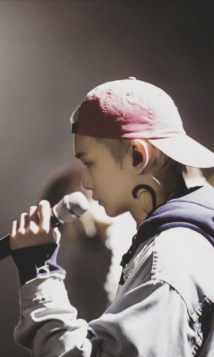 0818XH's tweet photo. 기범시🩵💜 https://t.co/l3TtKlutgO