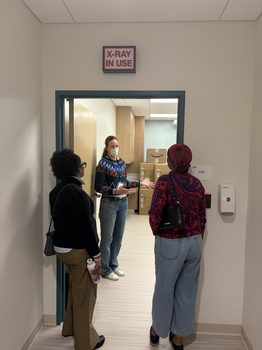 D4Commish's tweet photo. Recently, @anquam62B and I
visited Southside Community Health Services, now relocated from Green Central Elementary to a beautiful, welcoming clinic with expanded hours and accessibility. Primary care to dental, vision and behavioral health, new &amp; in the heart of our community. https://t.co/QfkRHUcDdM