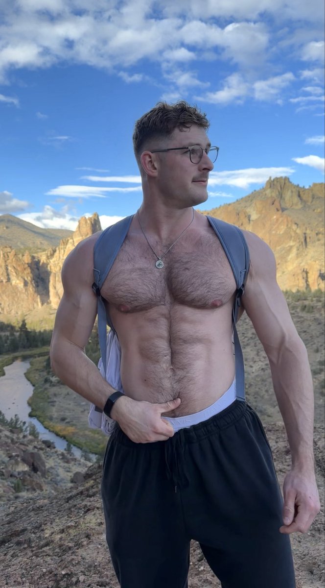 clarklikescars's tweet photo. Bend Oregon was such a beautiful place to visit https://t.co/F0yrPdBifB