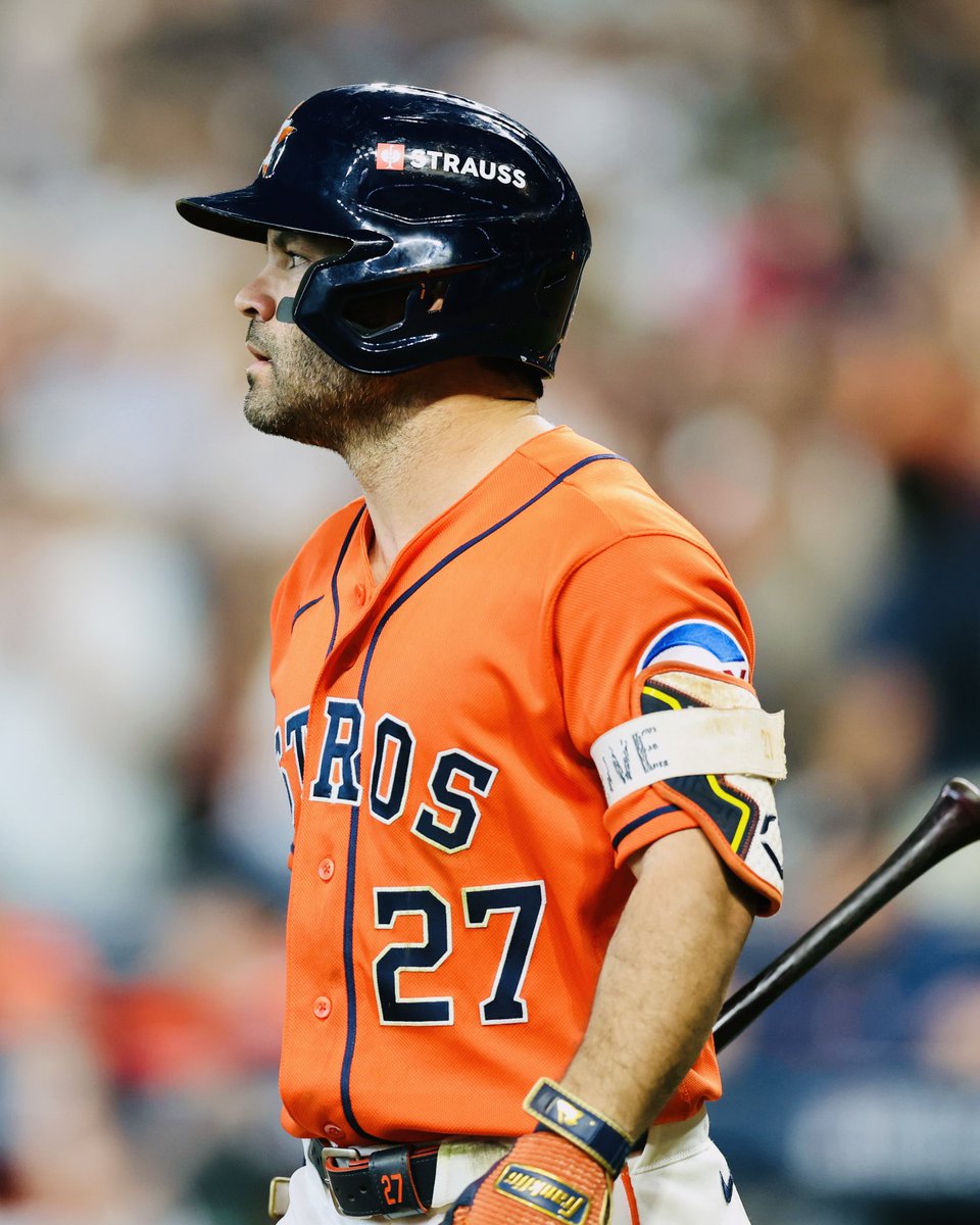 BleacherReport's tweet photo. Astros have now lost 9 straight home postseason games after getting eliminated by the White Sox 😳 https://t.co/0WfXrkCRLk