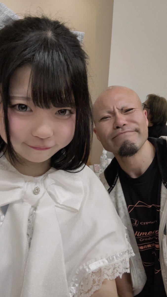 Ruketa_'s tweet photo. 最推し(冬音ゆきの)も可愛いけど
るけたも可愛いよ？
※2枚目の顎髭ないのはとてもレア✨️ https://t.co/y22ZfJq9V3