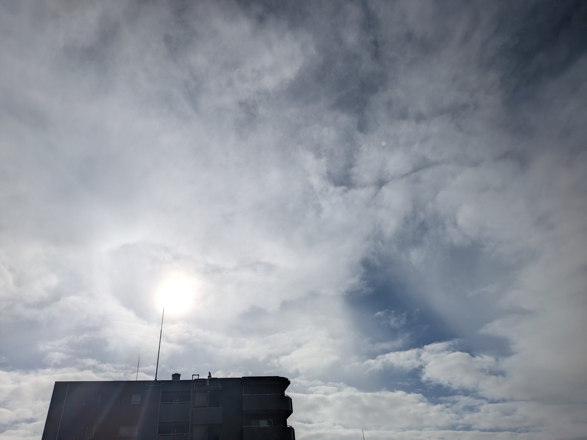 nin_project1's tweet photo. 関東、35日連続雨だったらしいけど今日は晴れ🌞
雨降らなくてよかった😁

現場作業でほぼ雨降ったことない記録更新😁✨✨✨

#千葉 https://t.co/B7RyvwBbL0