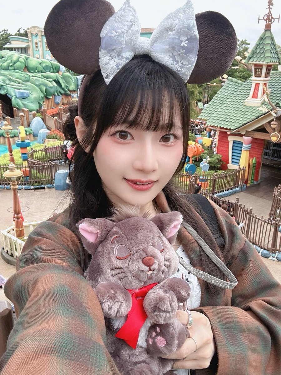 aoki__hina's tweet photo. 秋きた🍂10月もよろしくお願いします♪ https://t.co/YX3Jq1gcd3