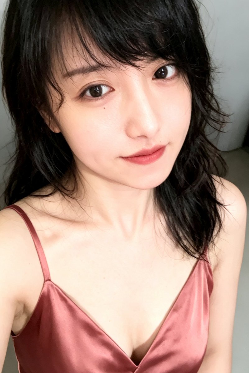 ruolanqi's tweet photo. Happy holidays
#Asian https://t.co/7bsOUBFa5K