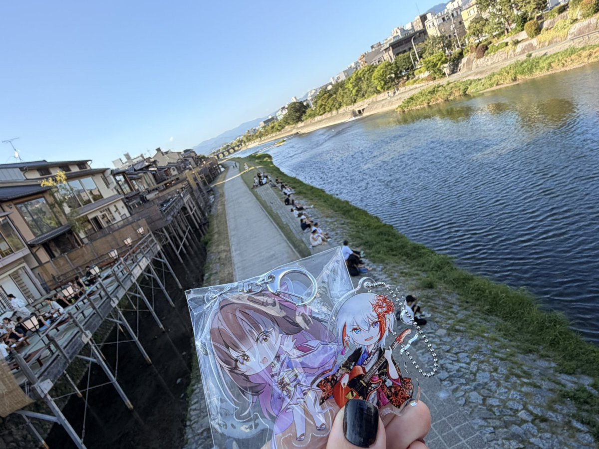 subyatolily's tweet photo. 少し前に京都行ってきたんだけど、やっぱり京都いいなぁー✨
居るだけでワクワクするし癒されるね☺️

おすすめされたバターサンドも買えたし大満足！1年1回くらいは行きたいのと御朱印帳買ってからそういう意味でも回りたい😊
カヌレ好き(..'﹃'..)
#涙うるい #ぐーぺこうるい https://t.co/DrjGuM33uC