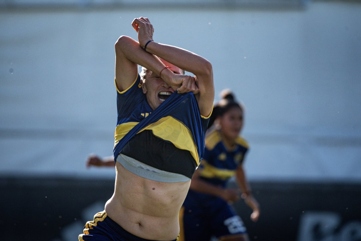 BocaJrsFutFem's tweet photo. MAMÁ YO QUIERO OH 😎⚔️ https://t.co/PGA4M2NGSl