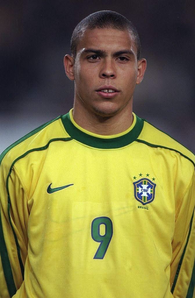 MotivacionesF's tweet photo. No existirá un mejor delantero en la historia del fútbol que Ronaldo Nazario 🇧🇷 https://t.co/hu3GNElI5q