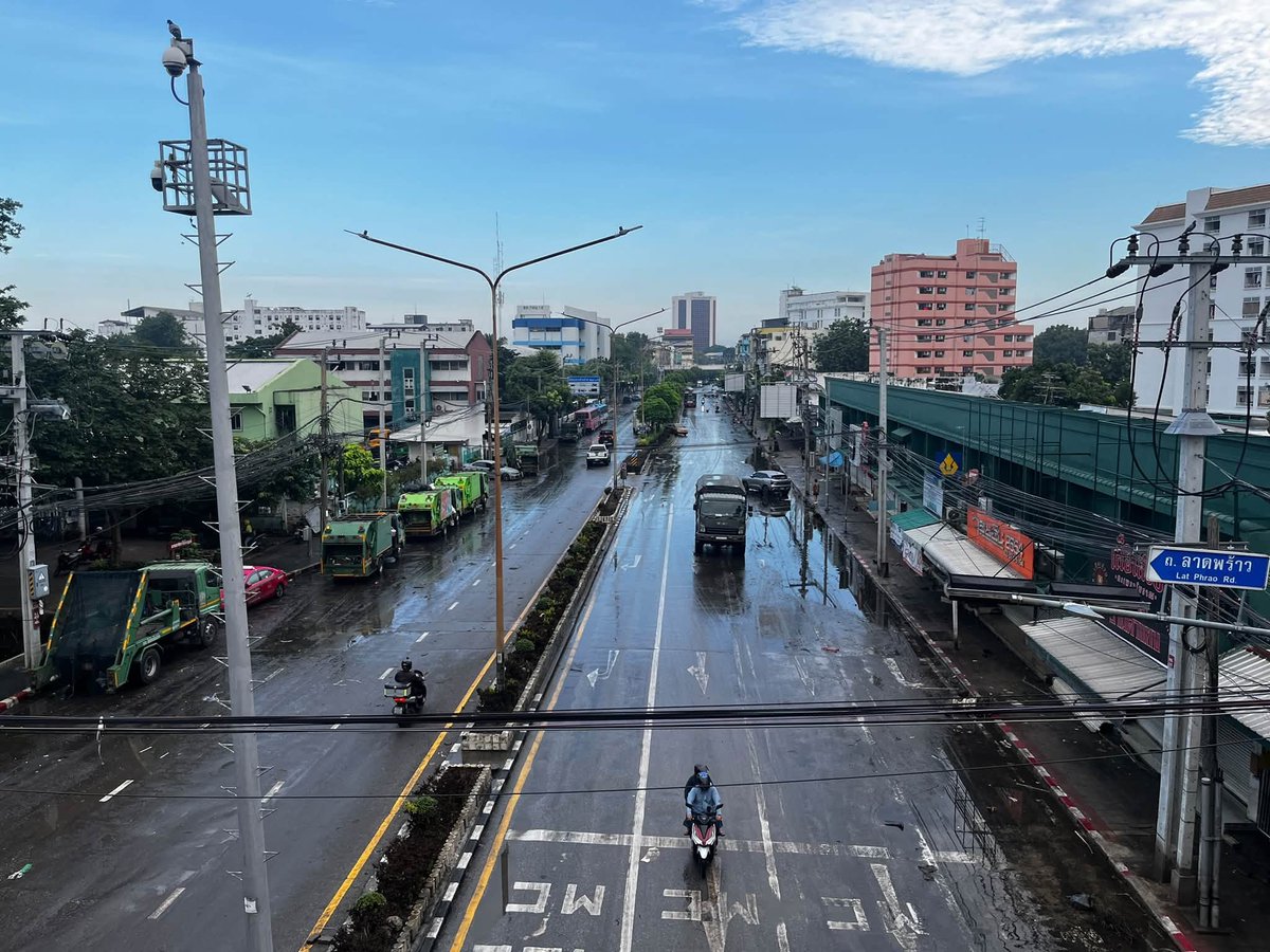 js100radio's tweet photo. เช้านี้ (1 ต.ค. 69) #แยกบางกะปิ น้ำแห้งแล้ว

(Cr.สำนักงานเขตบางกะปิ I Bangkapi District Office) https://t.co/7I5fUdnpWi