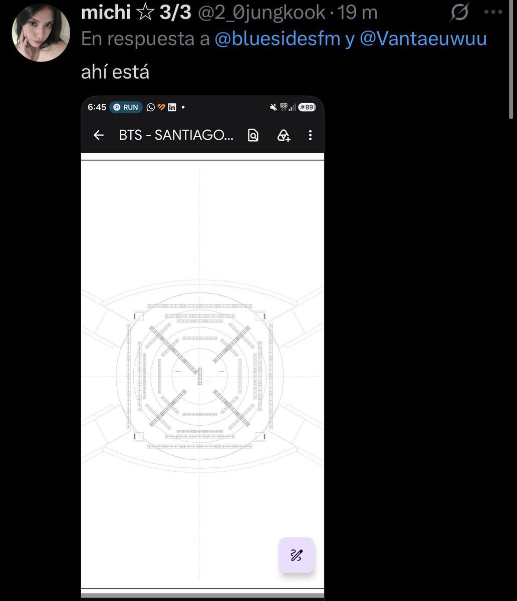 Fabri7lgn's tweet photo. @2_0jungkook Amiga pero ahi se ve solo el cubo no las pantallas laterales, mejor dile si vana ser asi: 
Esas pantallas laterales dile bien https://t.co/WyGfdrLf3X