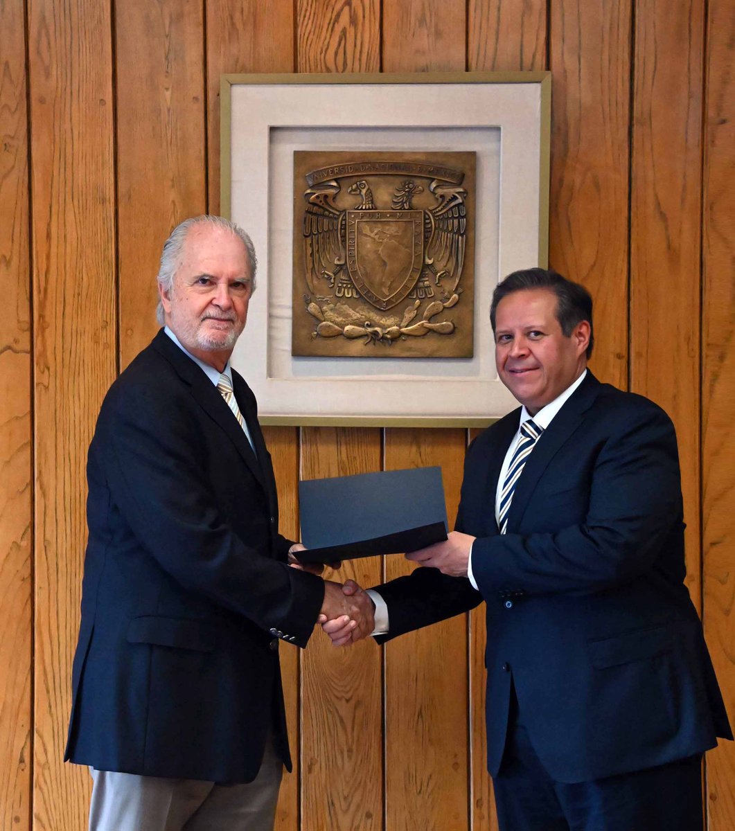 nacholozano's tweet photo. La #UNAM designó a Joaquín Narro Lobo como coordinador de Administración y Servicios Escolares, a dos meses de que se detectaron trampas en el #examen de ingreso a licenciatura de la #Universidad.
Entre sus funciones, estarán fortalecer la organización y coordinación institucional de los procesos de selección para el ingreso a la Universidad.
El abogado egresado de la Facultad de Derecho ha encabezado dependencias universitarias clave para la vida estudiantil, entre ellas la Dirección General de Atención a la Comunidad de febrero de 2024 a abril de 2026.