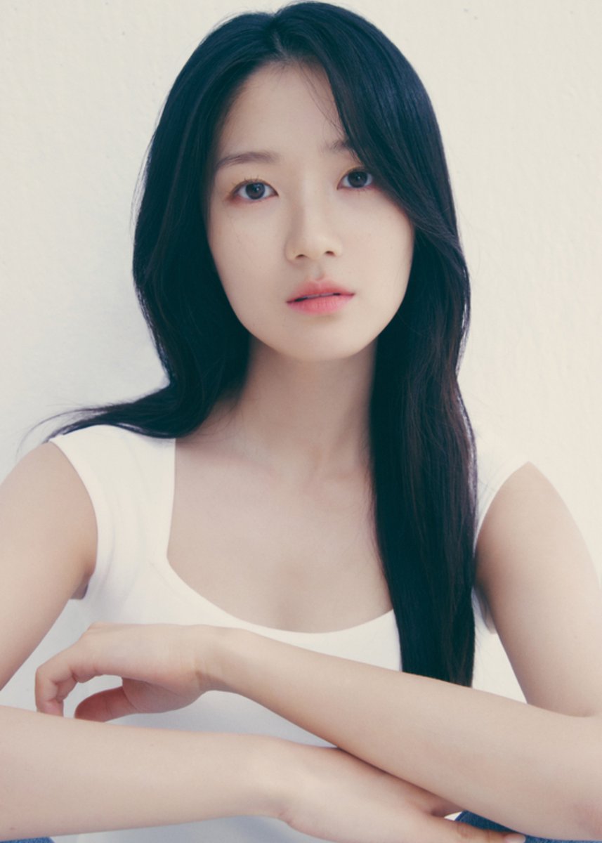 daheeverse's tweet photo. #KIMHYEYOON &amp; #HWANGHMINHYUN reportedly to lead tvN romance drama <Iseop's Romance>

It depicts the chaotic romance between a chaebol heir who's perfect in every way except for romance &amp; a perfectionist woman who's known as the company's secret weapon.

https://t.co/y91k0cW2go https://t.co/gsXv7zSuIv