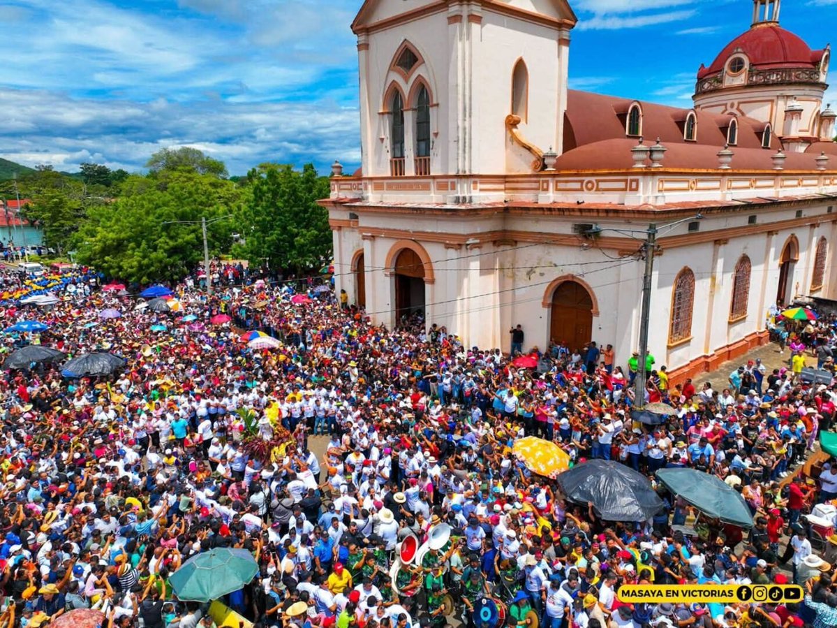 radio580nic's tweet photo. 📍🇳🇮 La amplia participación de las familias de #Masaya, #León y #Bluefields que con mucho entusiasmo han participado en las fiestas tradicionales en honor a San Jerónimo, fue destacada este miércoles por la Copresidenta Rosario Murillo. #Radio580 #Nicaragua https://t.co/mpaBgtsy5F