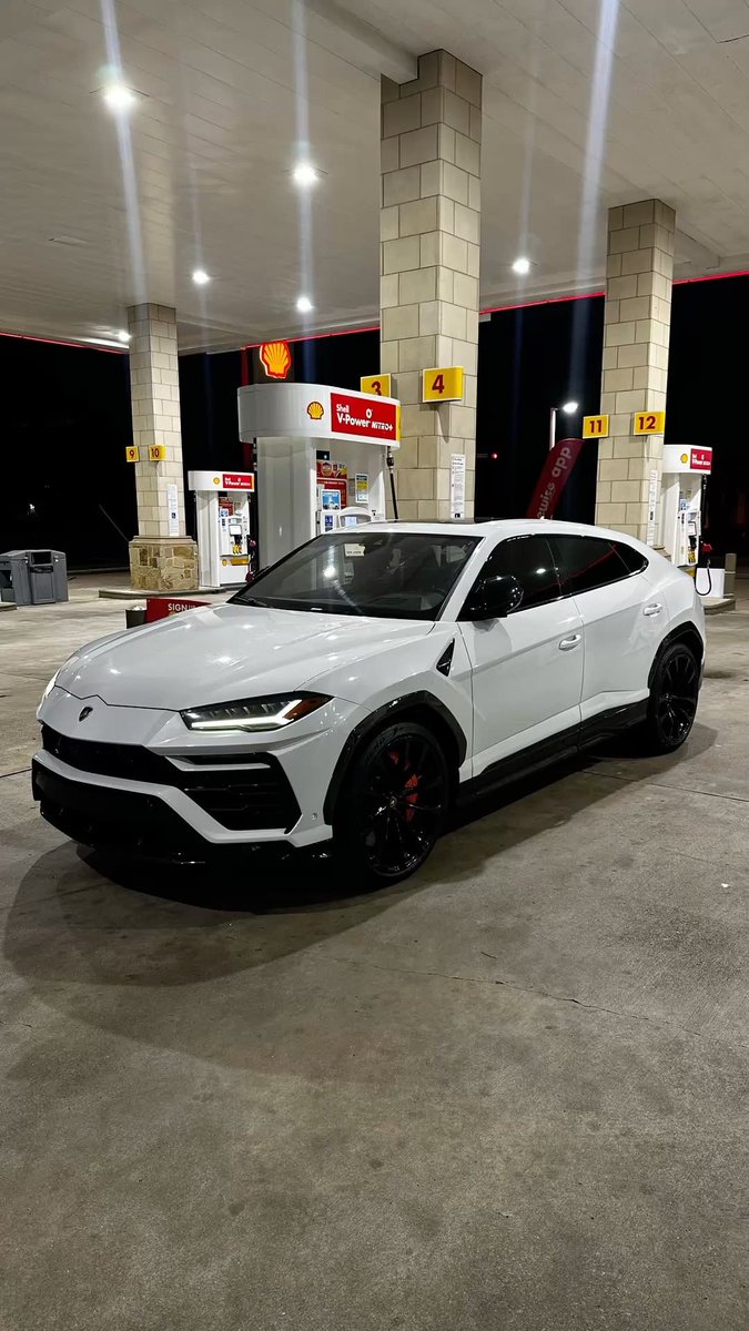 GETLAMBO tweet picture