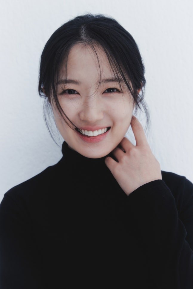 joochocoo's tweet photo. [Exclusive] Kim Hyeyoon to Star as the Female Lead in Iseop’s Romance She Will Meet Hwang Minhyun

Actress Kim Hyeyoon is set to take on the lead role in Iseop’s Romance, where she will share a romantic pairing with Hwang Minhyun.

An entertainment industry insider told JTBC Entertainment News on October 1, “Kim Hyeyoon has joined tvN’s upcoming drama Iseop’s Romance as the new female lead.” Regarding the report, Kim Hyeyoon’s agency Artist Company stated, “She has received the offer and is currently reviewing it.”

#IseopsRomance #KimHyeYoon #HwangMinhyun