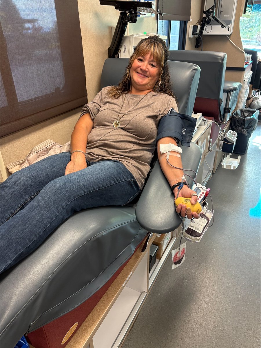 VitalantCA's tweet photo. Angela made her first-ever donation, motivated to help others and save lives. Thank you, Angela, for starting your donor journey with us! ❤️ https://t.co/ozYI8jxYv0 https://t.co/2WabT72X1B