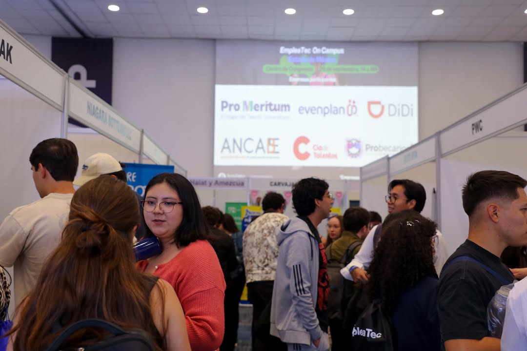 ITESMCEM's tweet photo. Nuevas conexiones, oportunidades y experiencias que impulsan el futuro profesional de nuestras y nuestros estudiantes. ¡Esto fue #EmpleaTec 2026! 💼✨

Tu espacio para acercarte al mundo profesional, crear vínculos con empresas y dar el siguiente paso hacia tus metas. 🤩 #TecCEM https://t.co/vWa8Ls4iJL
