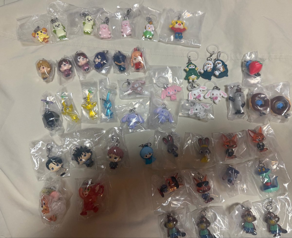 6thiaiahssle's tweet photo. めじるしアクセサリー／めじるしチャーム／ガチャガチャ／カプセルトイ 交換

♡ 譲➡️ 1～4枚目のもの、または定価＋送料

♡ お気軽にお声がけください☺️ https://t.co/6bqQz8EZju