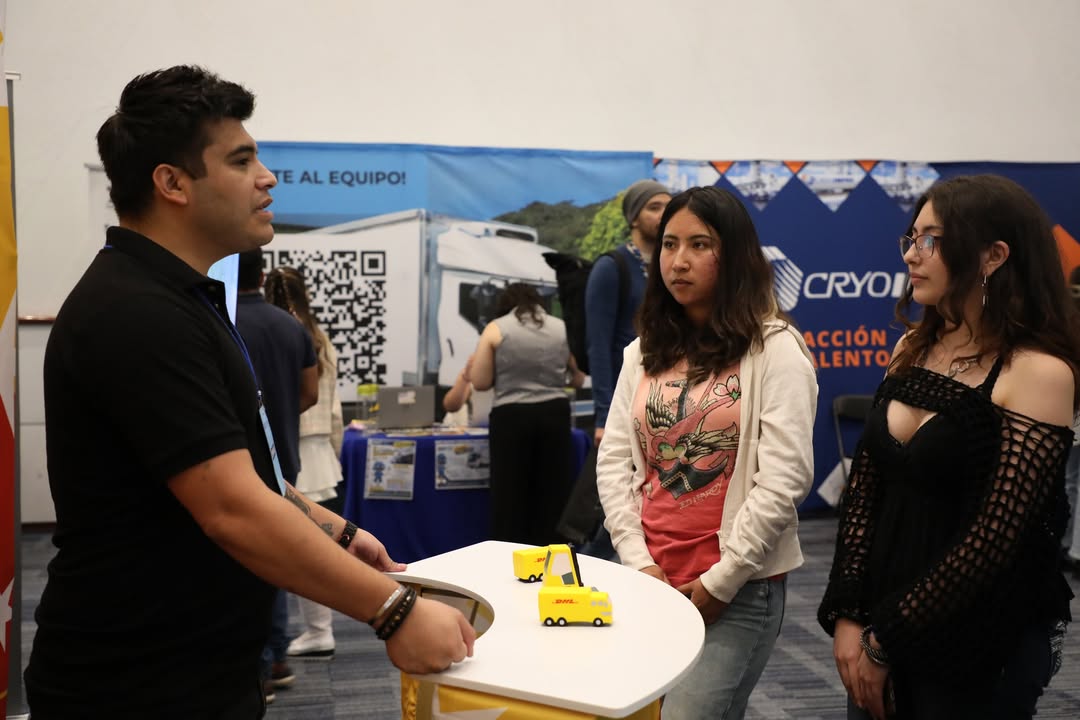 ITESMCEM's tweet photo. Nuevas conexiones, oportunidades y experiencias que impulsan el futuro profesional de nuestras y nuestros estudiantes. ¡Esto fue #EmpleaTec 2026! 💼✨

Tu espacio para acercarte al mundo profesional, crear vínculos con empresas y dar el siguiente paso hacia tus metas. 🤩 #TecCEM https://t.co/vWa8Ls4iJL