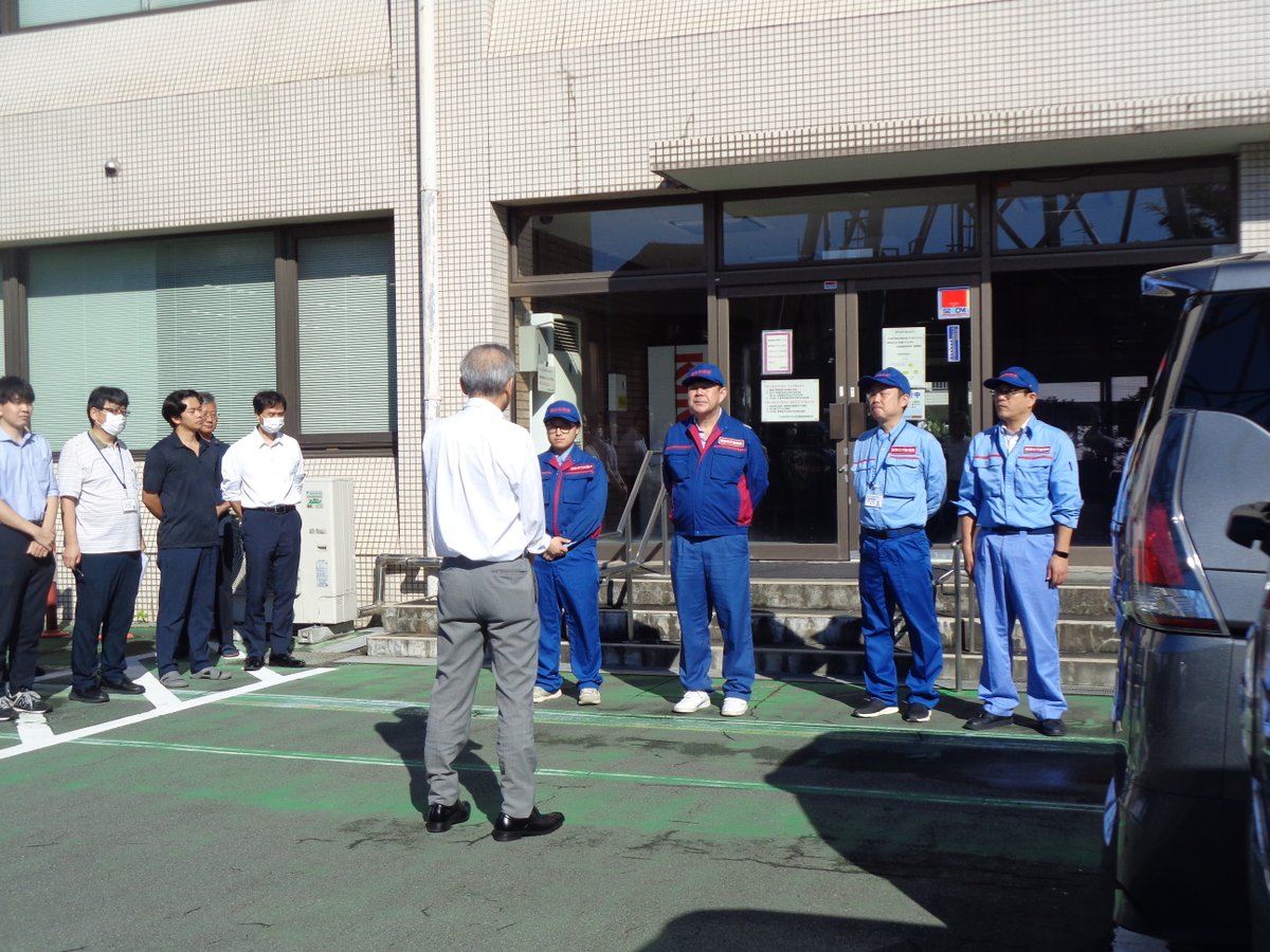mlit_kitasyuto's tweet photo. 【#令和８年９月台風25号 対応】被災地支援のため、当事務所よりTECFORCE（緊急災害対策派遣隊）を本日千葉県君津市に派遣しました。
被災地の早期復旧に向け、支援を行います！
(災害情報HP)https://t.co/V84Lw45xUB https://t.co/UxFIkPP5wm