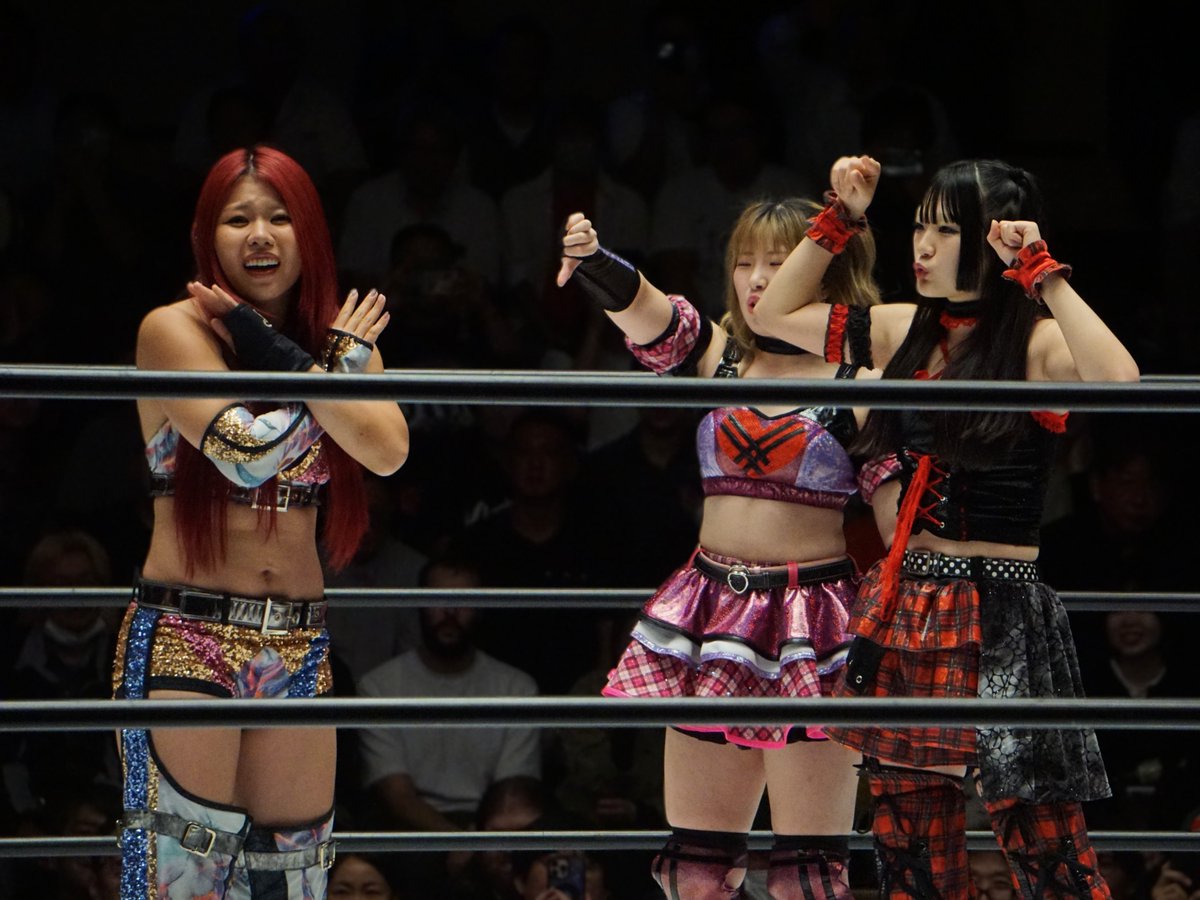 ta96_zacky's tweet photo. #STARDOM
2026.09.29 後楽園ホール

遅ればせながら葉月さんお誕生日おめでとうございます🎉
誕生日にブーイング受けて、足���まれまくる人は初めて見ました😅

#葉月
#コグマ
#古沢稀杏
#梨杏 https://t.co/NoEK1c1tBQ
