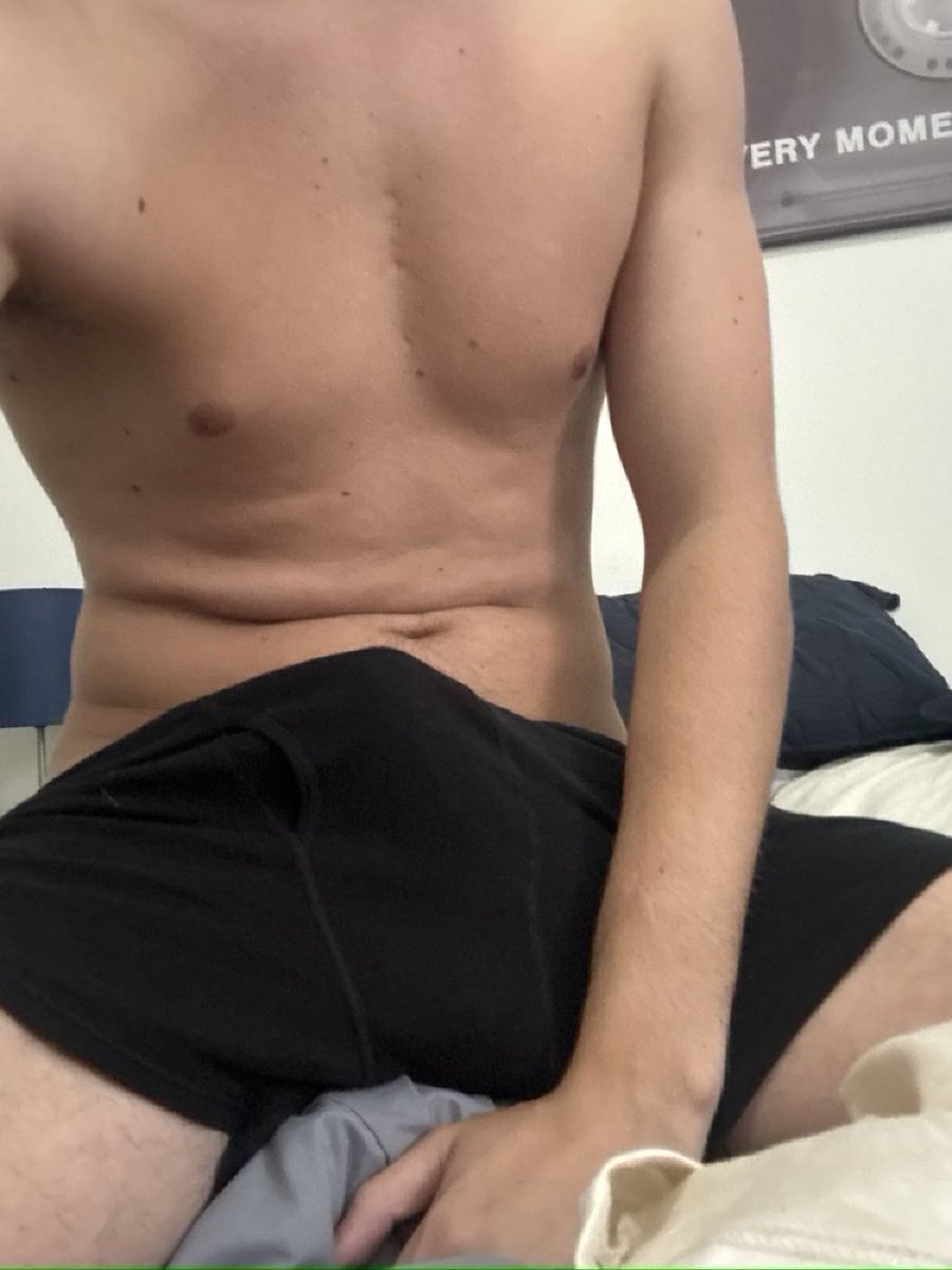 Truther67's tweet photo. Am I a good boy Mommy?

#sub #nsfw https://t.co/8OZ48kTMKG