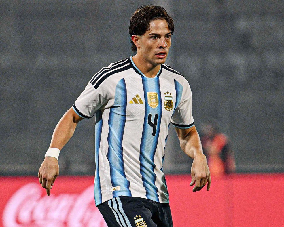 SanLorePrimero's tweet photo. Agustín Giay titular en la Selección Argentina vs Bolivia 🇦🇷✅ https://t.co/XgCmzIUsoC