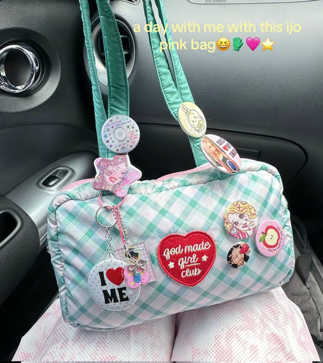 fleumour_'s tweet photo. local puffy bags that are too cute to ignore https://t.co/gSru398Pwf