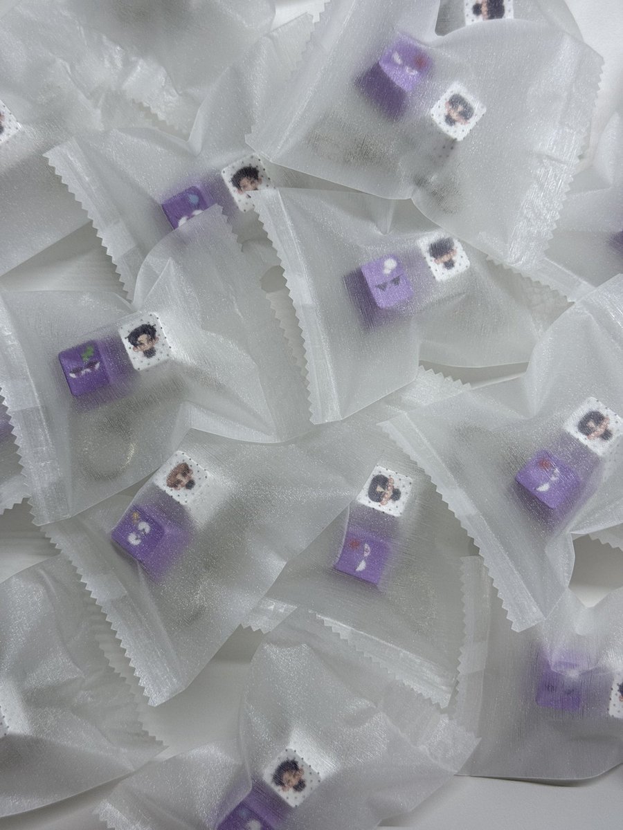 chocmintwnr's tweet photo. giveaway for #PERSES_UNCENSORED

clicker 30 pcs💟🧩
random member 

@ BITEC LIVE 3 oct 26
time and place tba
pls rt and show this tweet https://t.co/7qkib9xvKa