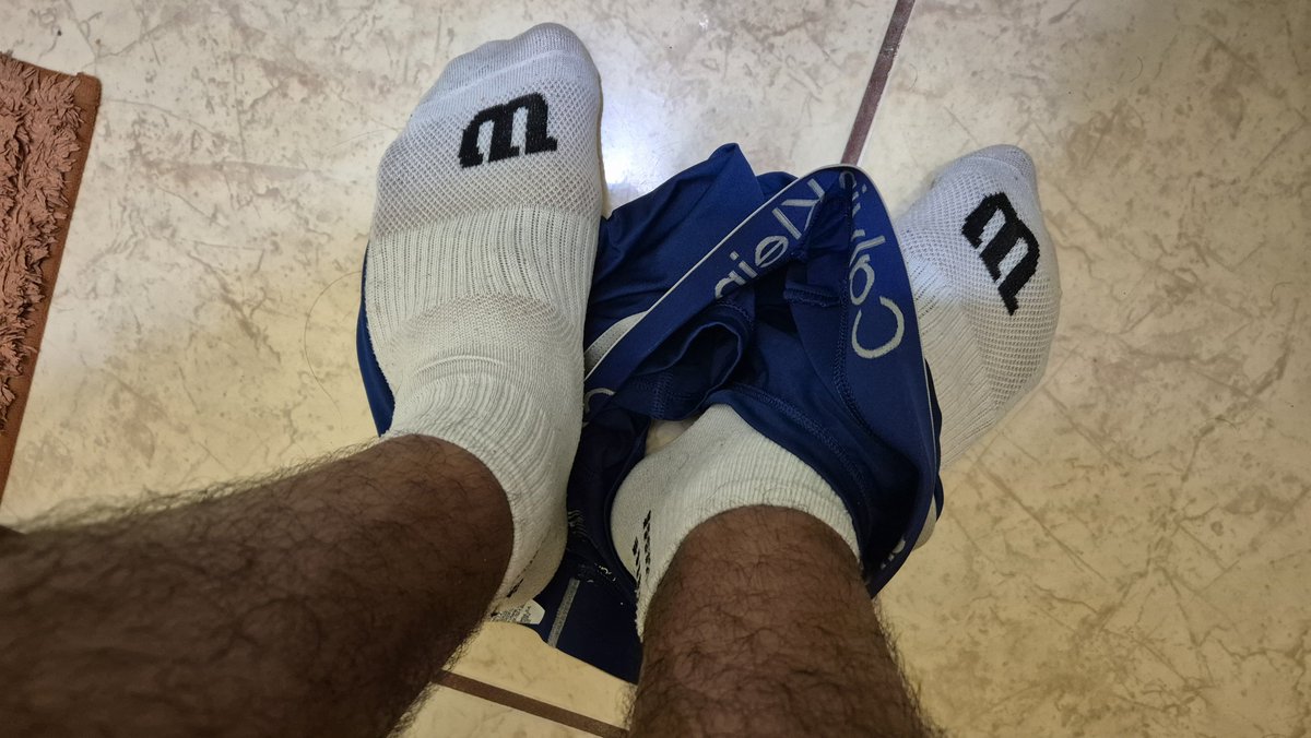 ta_fi_rool's tweet photo. #Pies #Tinnes #BoxerCk #Socks #MiercolesDeMorboYProvocación #MiercolesDePies #Rt #Olores #SeCaminaron9km #Veracruz #BocaDelRio #Vellos #Piernas #Pies #Rt #MD ? https://t.co/ITSRsQfTVO