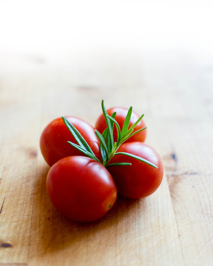 igorhoa837525's tweet photo. Must-try for salad lovers: Crispy, pesticide-free cherry tomatoes from local farms! Sweet, juicy, zero aftertaste—perfect for elevating any dish.  #FreshProduce #FoodieFinds https://t.co/spVCZJaRXu