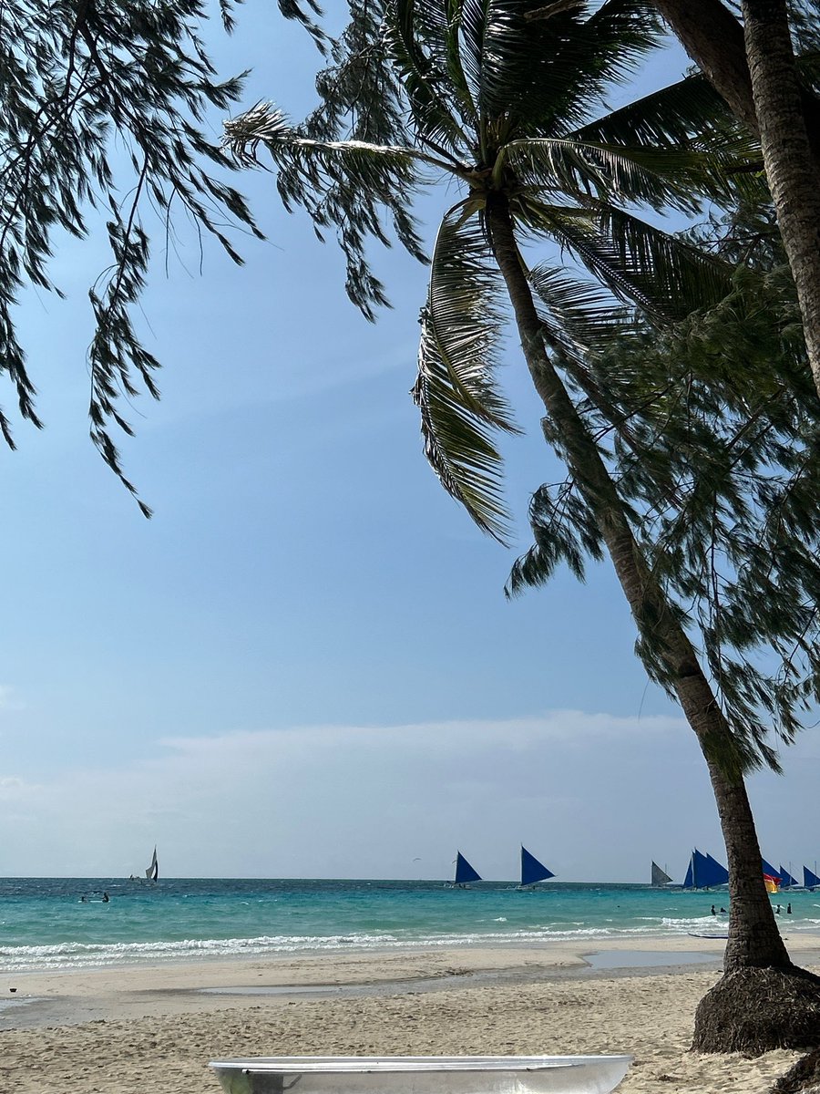 SHA17RA's tweet photo. Quick getaway at my favorite island https://t.co/KbkCPwEnEl