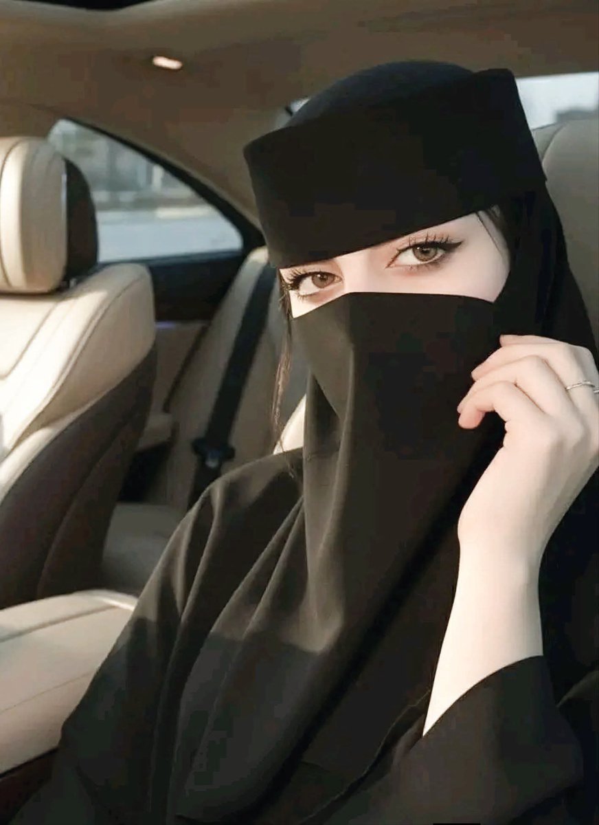 se2zss's tweet photo. ابي فحل يبرد نارها 
 
بشوف من
 اي دوله راح احصل علي فحل مناسب https://t.co/ikDX7HU9IM