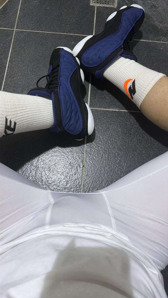 WhiteSocks8's tweet photo. 好無聊喔🥱 https://t.co/b4s1v8bXel