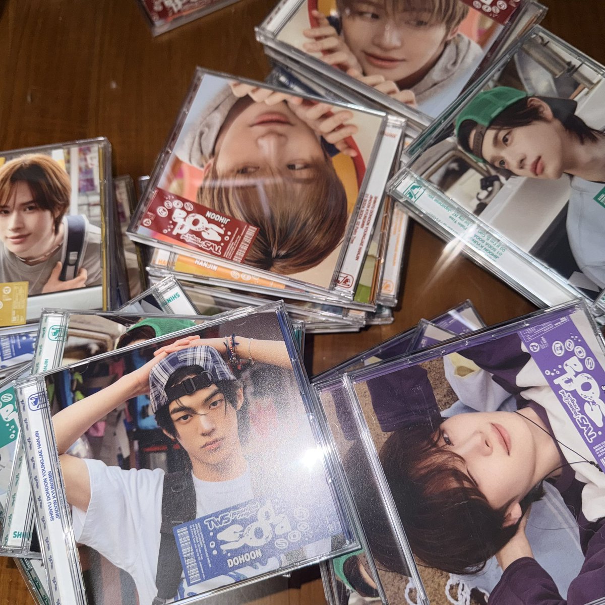 dohurang's tweet photo. 🎁 TWS 일본 싱글 2집 SODA SODA
멤버별 앨범 나눔합니다! 
(앨포없는 개봉앨범입니다!)

참여 방법
① RT + 팔로우
② 댓글로 원하는 멤버 이름 남기기

멤버별 5장씩, 총 30장 나눔해요.
당첨자는 추첨 후 개별 연락드릴게요!

GS 반값택배로 발송되며 배송비는 당첨자 부담입니다.

#TWS #투어스 #SODASODA #앨범나눔
#신유 #도훈 #영재 #한진 #지훈 #경민