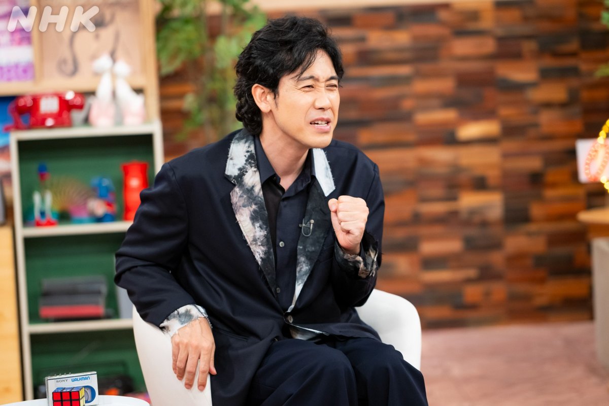NHK_PR's tweet photo. 【#SONGS 80年代名曲集】

＼＼＼ 「来たぞこれ！」／／／

#大泉洋 と #戸次重幸 もスタジオで大興奮
SONGSだからこその貴重な映像も

📺 [総合] 1日(木) 22:00~
https://t.co/JKMKyipJxv https://t.co/I9TWk46yAd