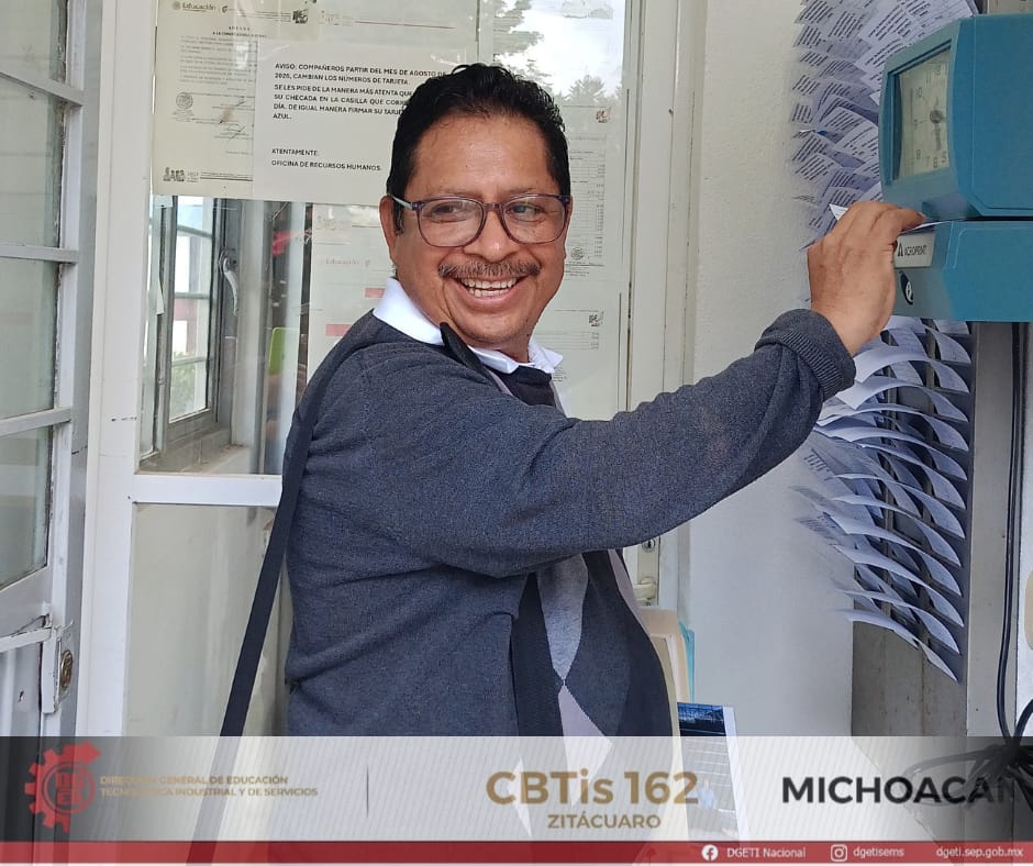 cbtis162's tweet photo. 🎓¡Más de 30 años de servicio, compromiso y entrega👏
El CBTIS 162 reconoce con profundo respeto y gratitud al C.P. Delfino Paniagua, quien después de más de 30 años de servicio ha culminado una importante etapa de su trayectoria profesional.
🐾CBTIS 162|Panteras que dejan huella https://t.co/UvjLTSVj27