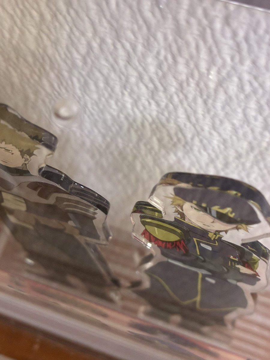 IIIIMISATOIIII's tweet photo. アクスタのケースって台座外して飾れるからアクスタ同士の距離を近づけて飾れて良いね✨ドロヘドロのアクスタも予約したからまたケース買ってこようかな。 https://t.co/Z0cQmbwrzK