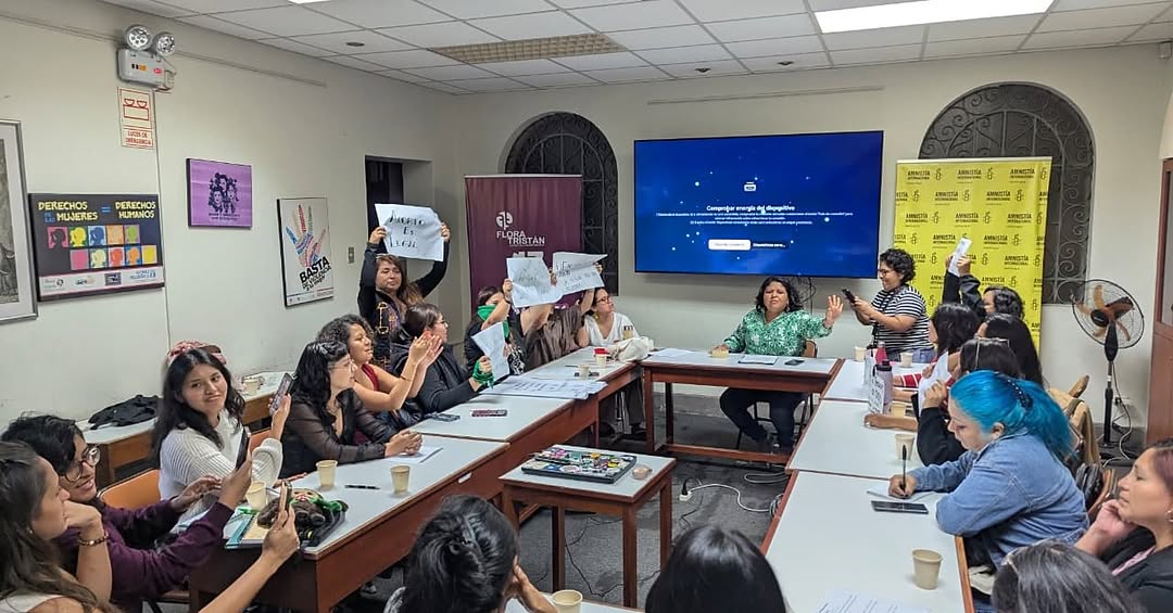 TS_RosasMLP's tweet photo. El 17 de septiembre 🌹Nuestra representante Leida Portal participó en el taller #AlertaCompi, sumando herramientas para prevenir la violencia digital y construir redes seguras de autocuidado.
Gracias a @amnistiaperu , @MujerDispara  y @CMPFloraTristan  por el espacio. 💜 https://t.co/Gh9R3AEbVl