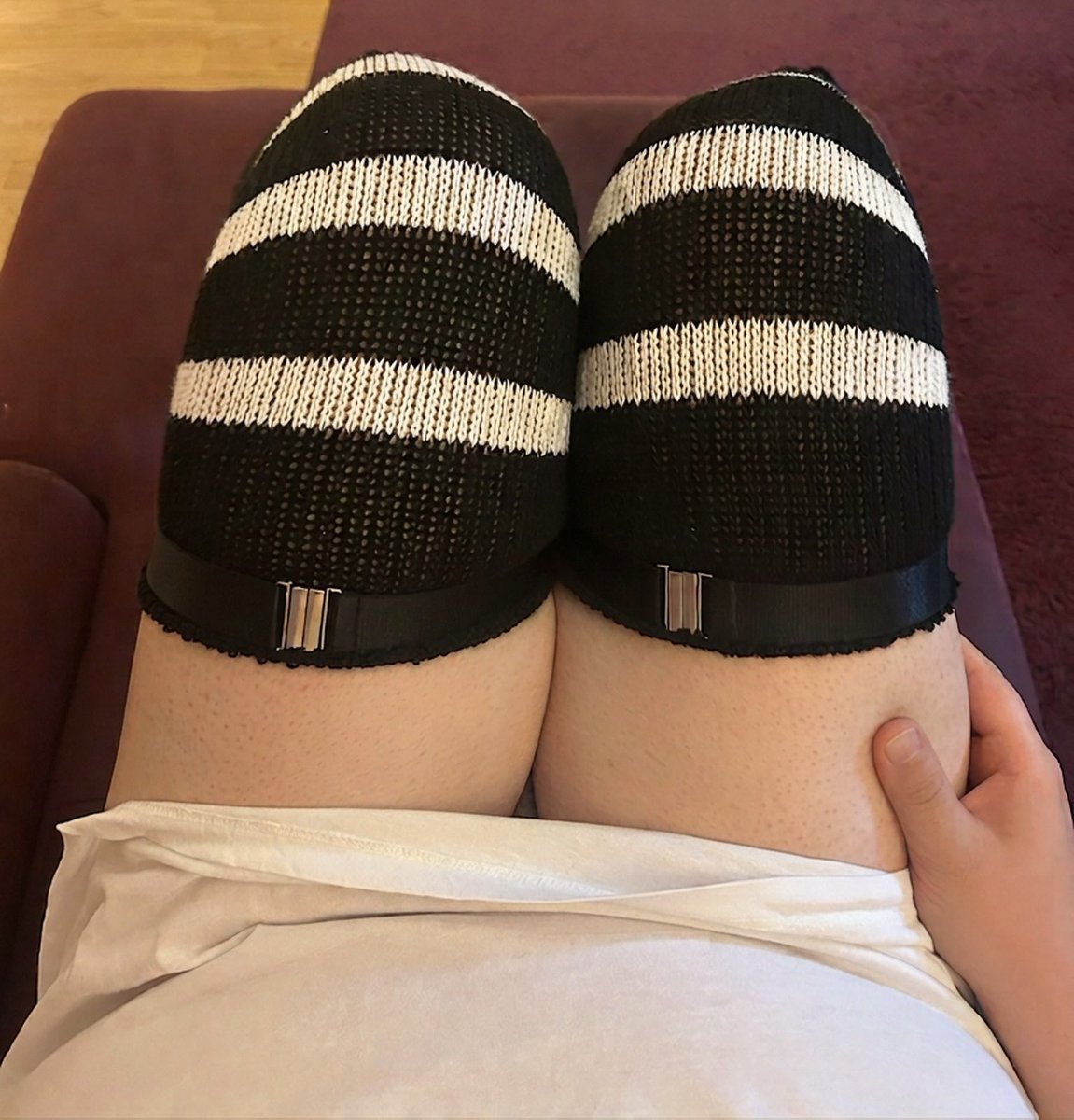 WispyYup's tweet photo. Thigh squish >.<
#femboy https://t.co/YvWdvBkeDW