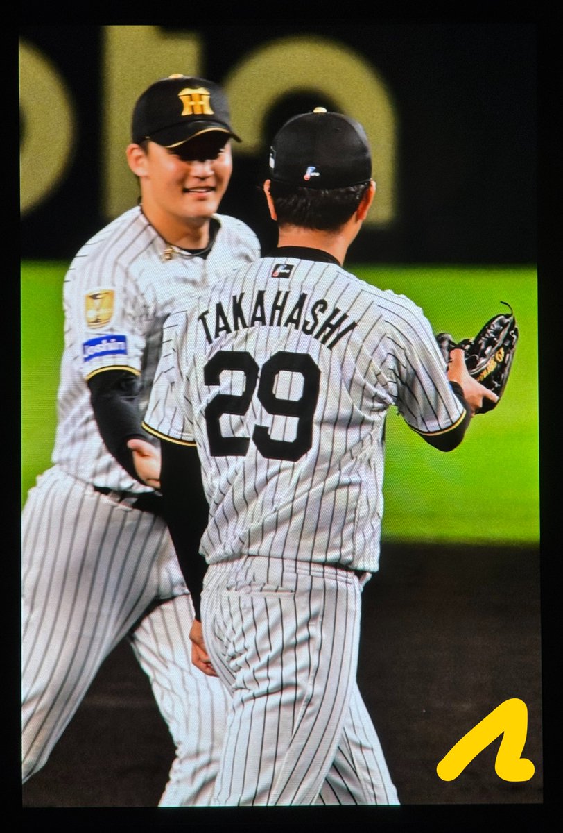 NT7_HT's tweet photo. 260930
阪神vsヤクルト (甲子園)④
ゲッツーリプレイのとき、遥人さんはセーフだと思ってたみたいだったけど、ちゃんとアウトで元山さんとグラブタッチ
#髙橋遥人 #高橋遥人 #元山飛優 #阪神タイガース https://t.co/9DORejuH2J