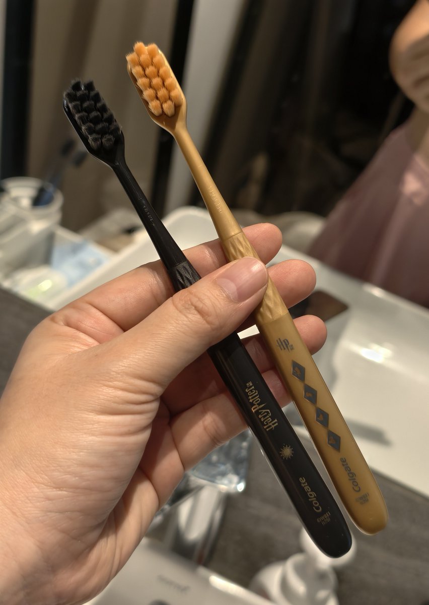 rayda1212's tweet photo. คอลนี้น่ารักอะ Harry Potter 
ตอนเห็นรู้สึกเหมือนถือไม้กายสิทธิ์
แต่ดูไปดูมา เหมือน ริมบัส มากกว่า
แล้วคือขนนุ่มมาก ชอบๆๆๆ
#ได้เวลาเปลี่ยนแปรง https://t.co/qQSwBKbhMA