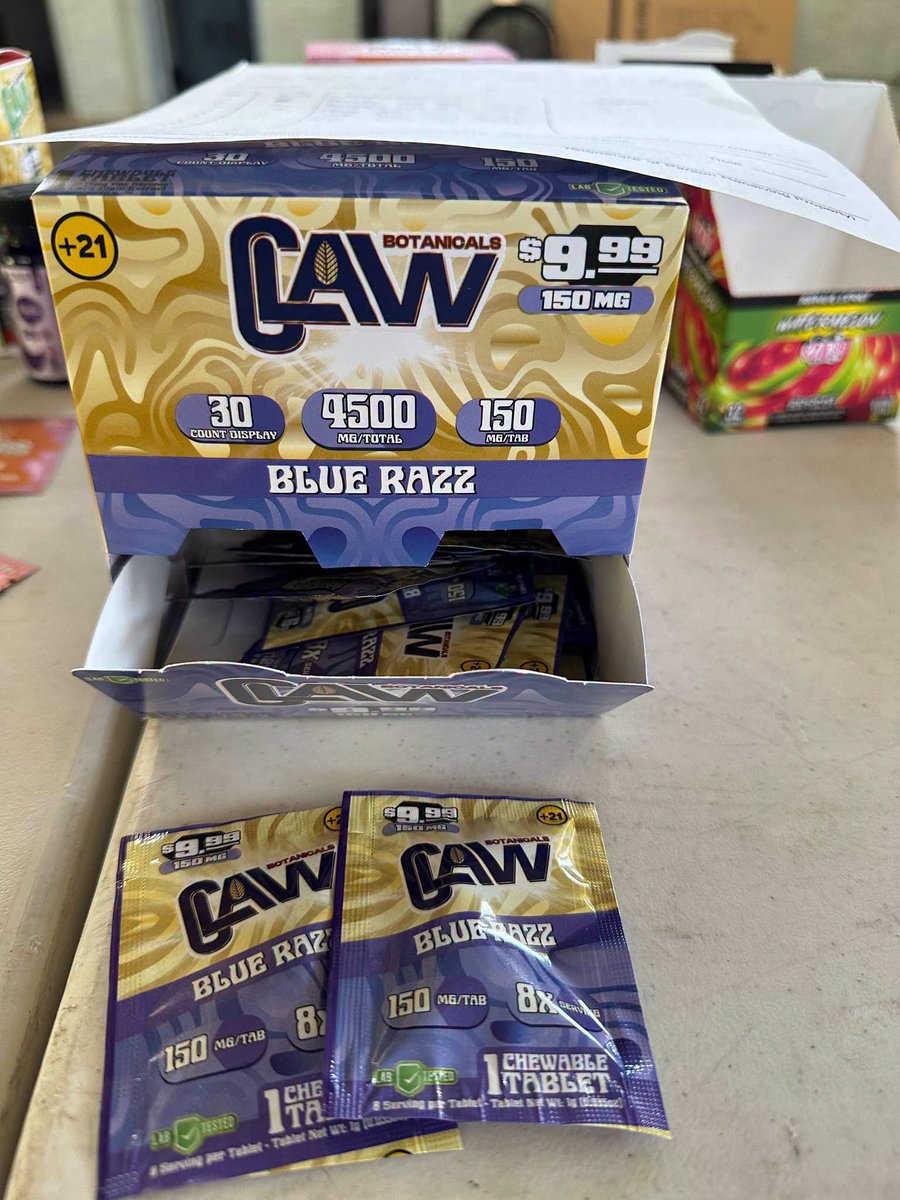misteaz79's tweet photo. Tipton County Sheriff’s Department didn’t seize Kratom products. 

It was those fuck ass Cats Claw products with Mitragynine Pseudoindoxyl and/or MGM 15. Those are scheduled 1 drugs now.

They stole the Cats Claw name just like they stole Kratom’s name to skirt the laws.

https://t.co/m5zXO8OY5r