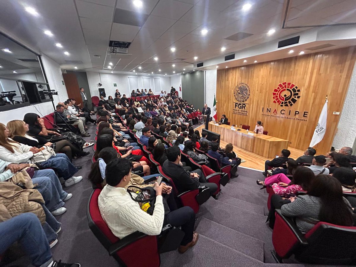 INACIPE's tweet photo. El día de hoy dio inicio el Foro Nacional: “Infancias Conectadas, Derechos Protegidos: Internet, plataformas digitales, redes sociales y respuestas del Estado”.Durante la inauguración, se destacó la necesidad urgente de pasar de una cultura reactiva a una estrategia prevención. https://t.co/2PtVgMnNwz